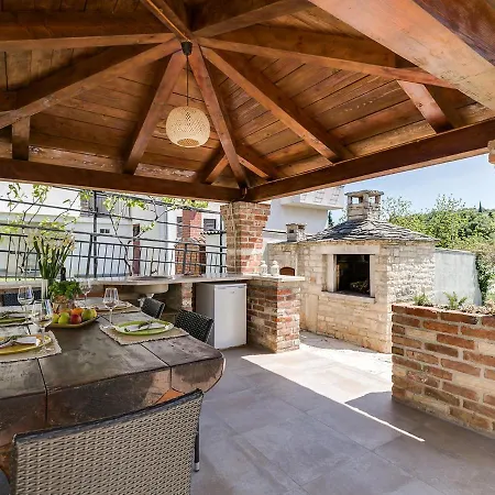 Center With Private Garden And Bbq Apartment *